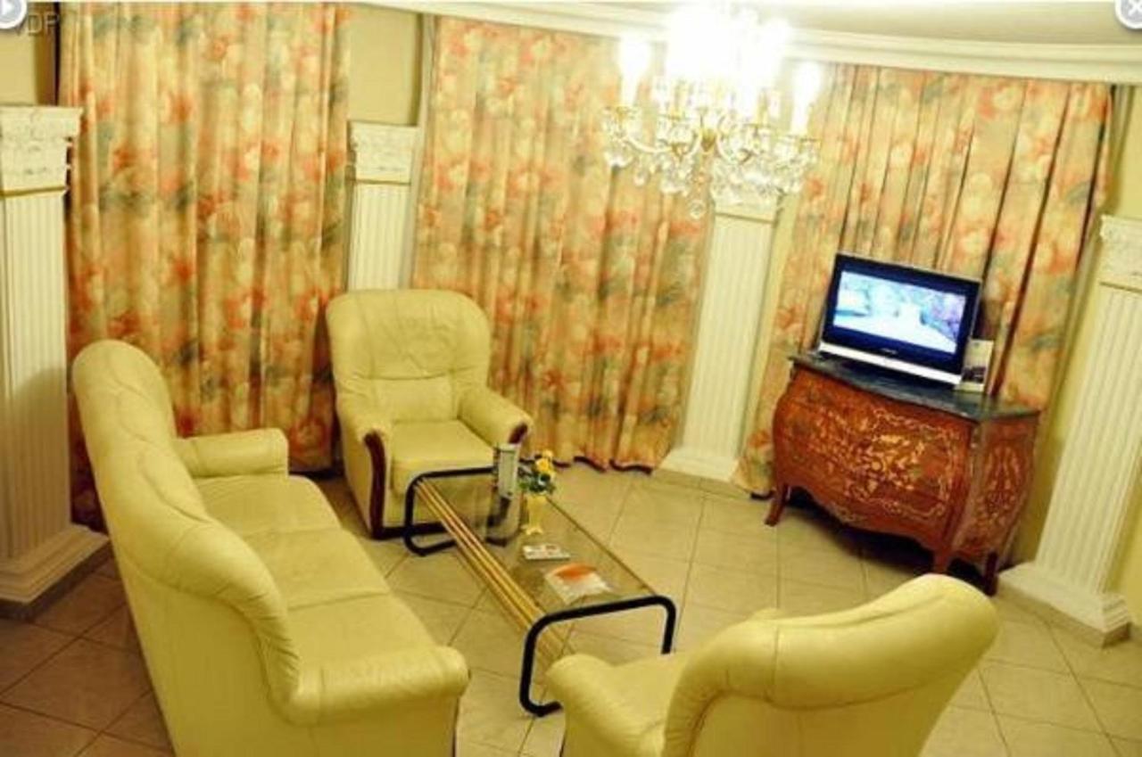 Hotel Vallee Des Princes Douala Dış mekan fotoğraf
