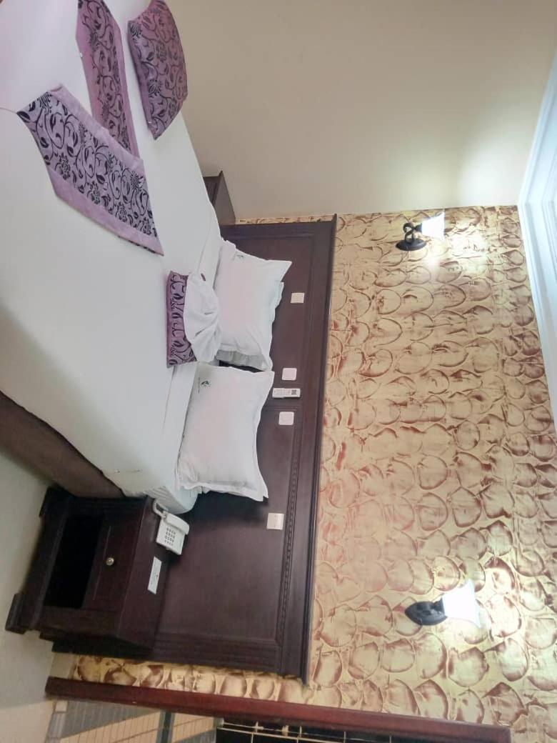 Hotel Vallee Des Princes Douala Dış mekan fotoğraf